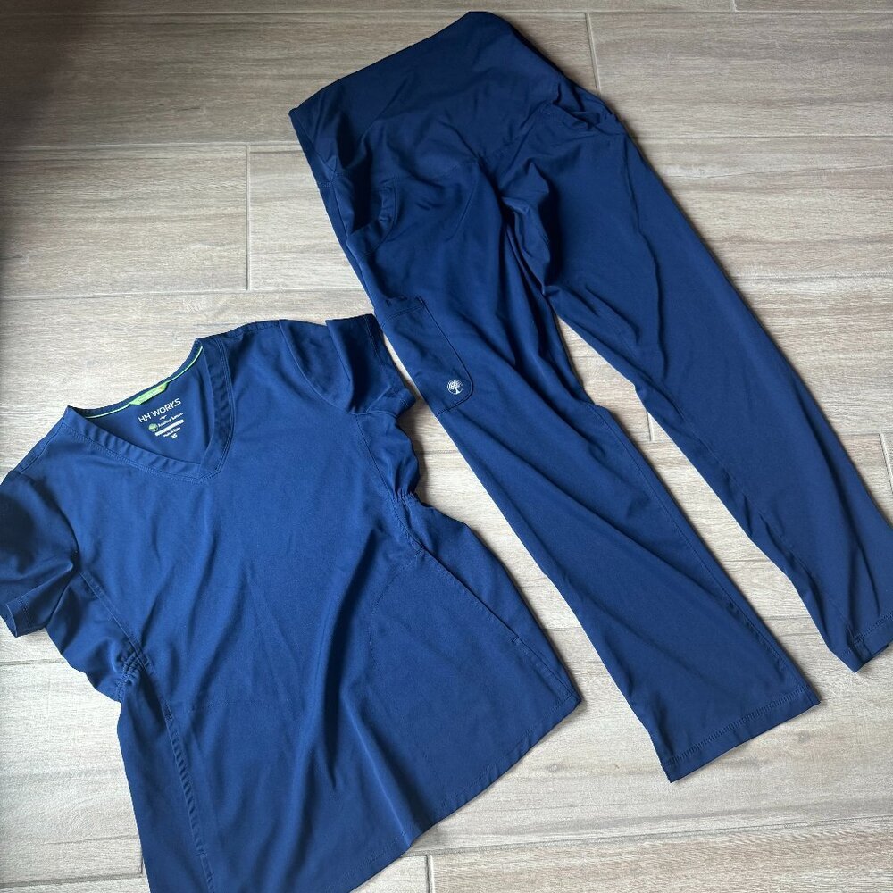 healing hands Women's Navy Scrub Top and Pants Set